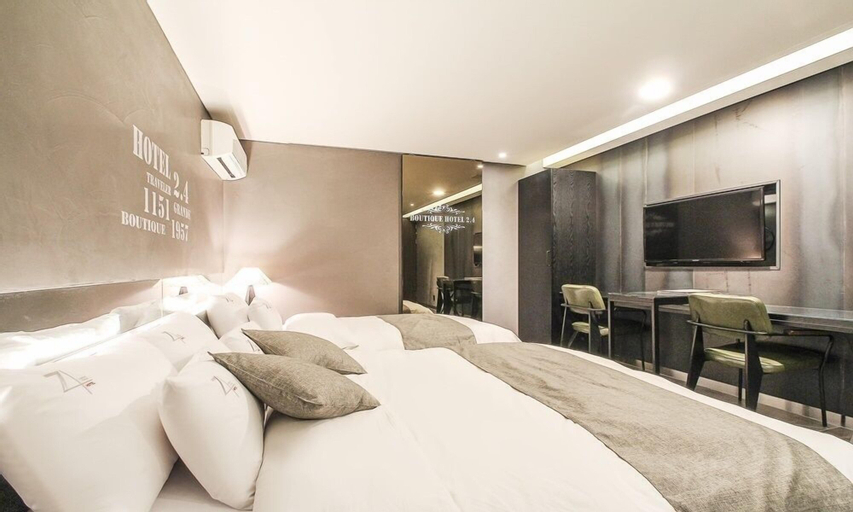 Bedroom 8