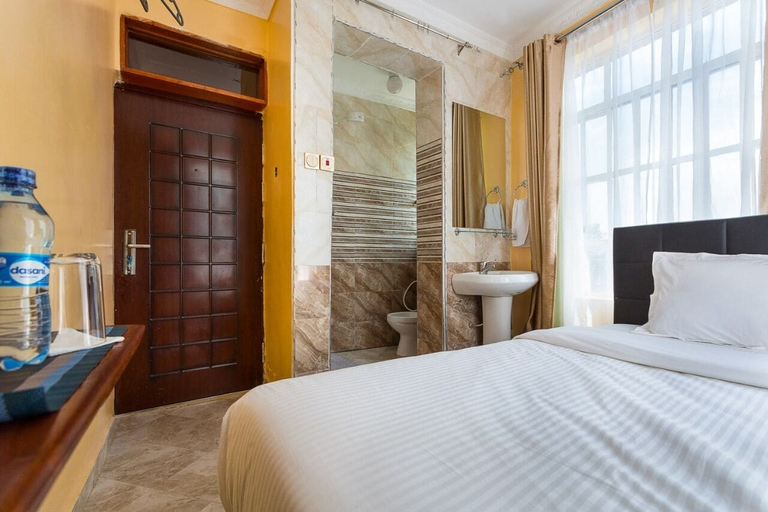 Bedroom 2, Kentania Hotel, Bahati