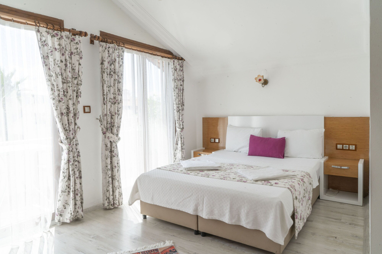 Bedroom 3, Mandalin Akyaka Hotel, Ula