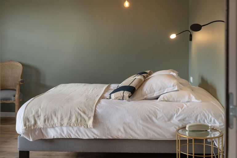 Bedroom 3, Logis Hotel le Fiacre, Somme