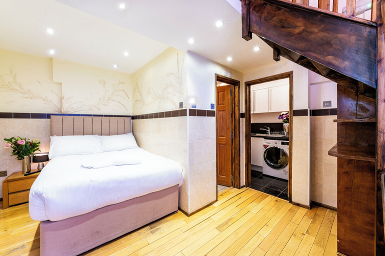 Bedroom 2, Berkley Aparthotel, London