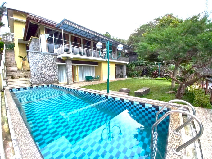 Sport & Beauty 2, Villa Bukit Danau lot 15 by Puncak Go Villas, Cianjur