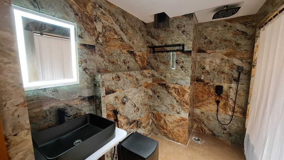 Bathroom 4, 7 SEAS, Purba Medinipur