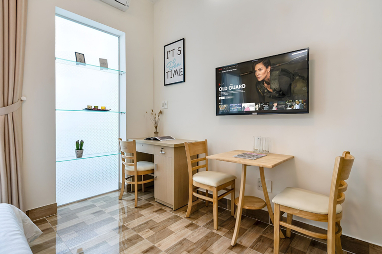 Dining Room 5