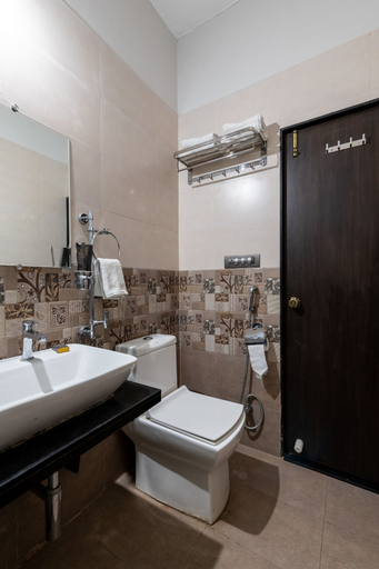 Bathroom 4, Goldmark resort churna in satpura national park, Betul