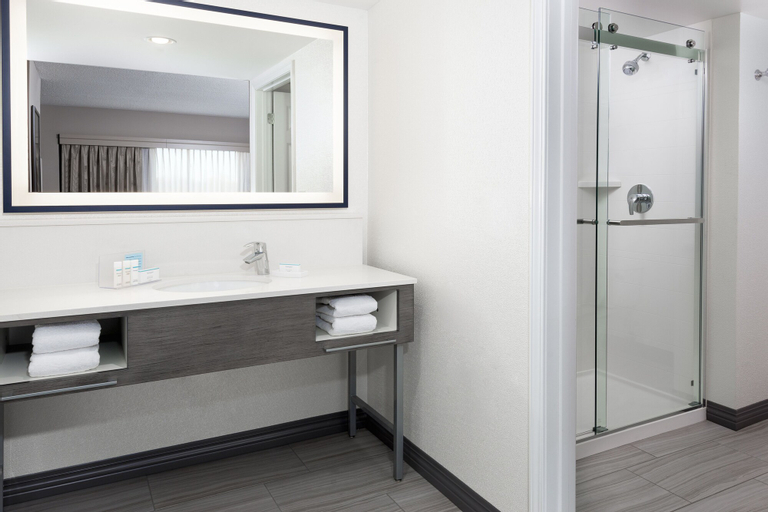 Bathroom 9