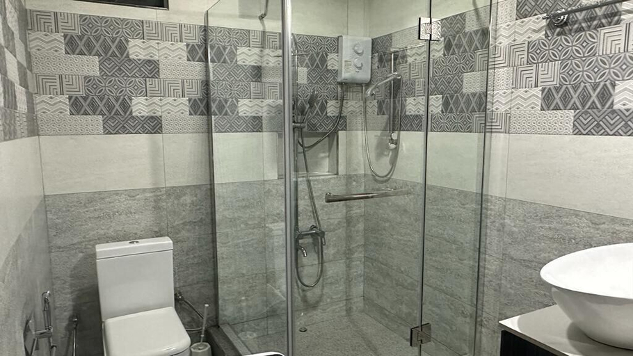 Bathroom 4, R&G Justlikehome Apartments