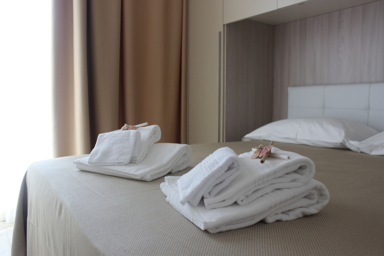 Bedroom 2, Dimora Girolamo charming rooms, Bari