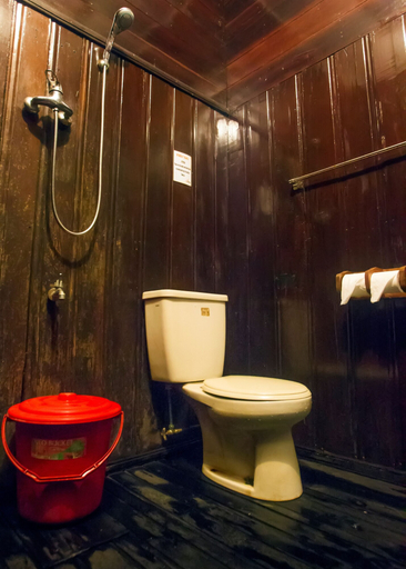 Bathroom 3, Rimba Orangutan Eco Lodge, West Kotawaringin