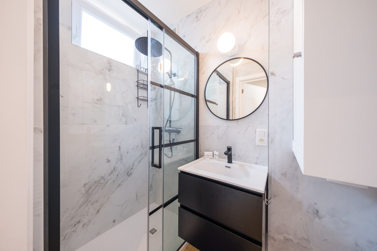Bathroom 2, Seashore, West-Vlaanderen