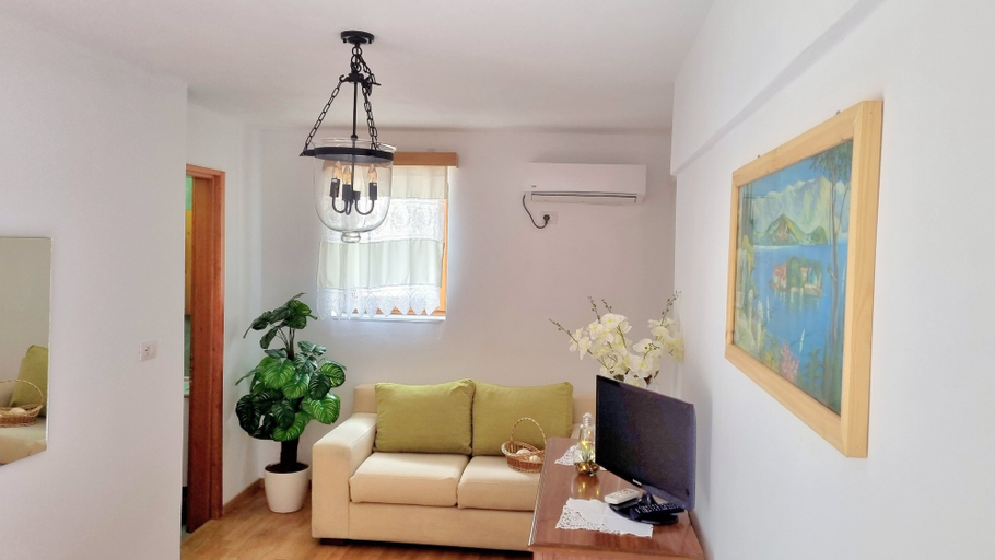 Others 4, Albanian Coast - House - Stay 9 - Hottub - Petsok, Vlorës