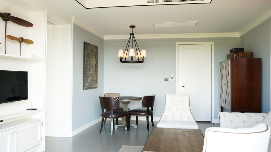 Dining Room 8