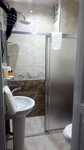 Bathroom 5, Yakut Hotel, Fatih