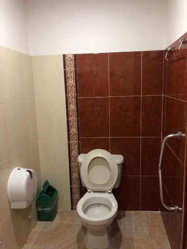 Bathroom 4, Hotel Yurupary, Leticia