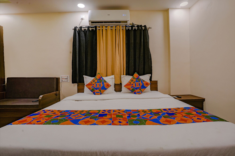 Bedroom 3, Fabhotel Royal Inn Ns, Pune
