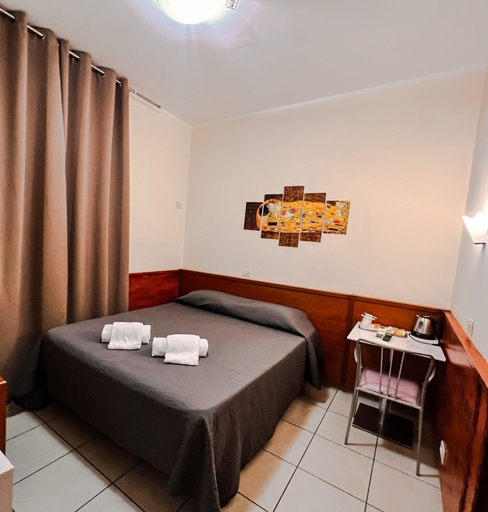 Bedroom 3, Alius And Freerome Hotel, Roma