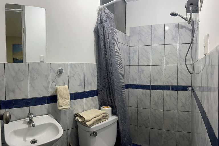 Bathroom, Hospedaje el Encanto del Bosque, Ica