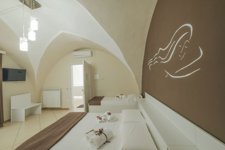 Others 5, Le Suite Del Dormiglione, Lecce