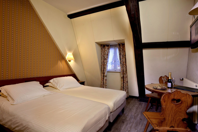 Bedroom 3, Hotel de la Tour, Haut-Rhin