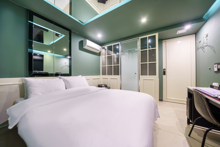 Bedroom 3, Shinchon Wol Hotel, Seodaemun