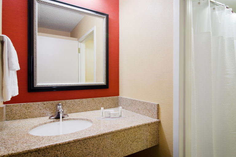 Bathroom 5, Courtyard by Marriott John Wayne Airport/Orange County, Orange