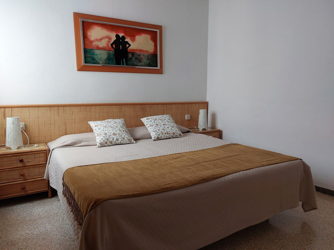 Bedroom 2, Apartamentos El Sol, Girona