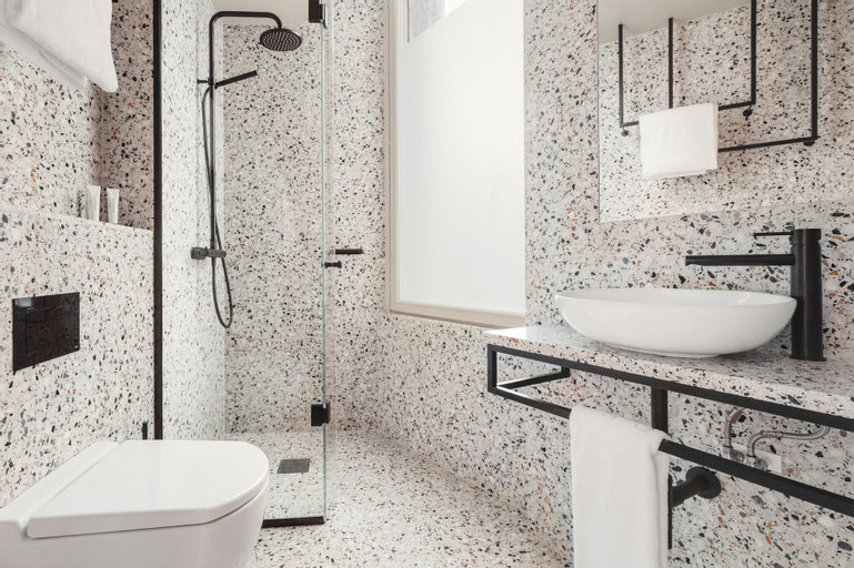 Bathroom 17