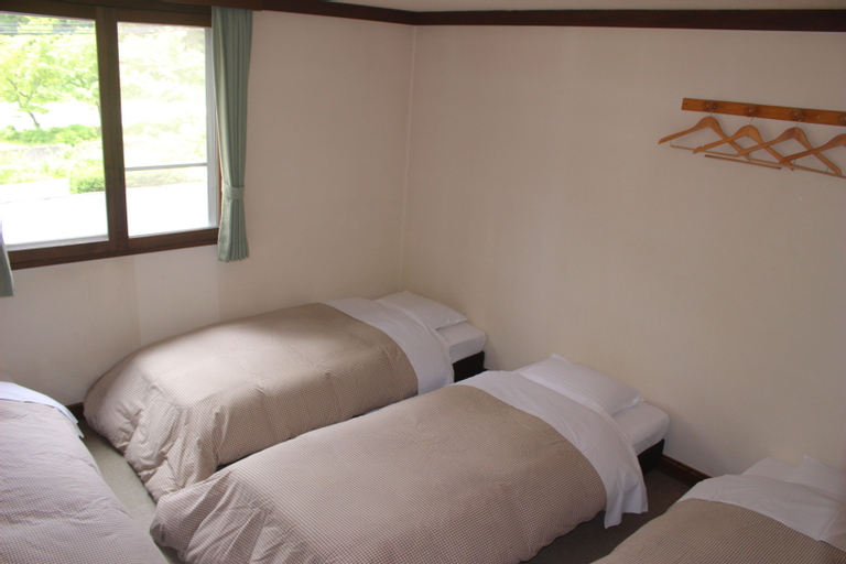 Bedroom 2, Pension Kurumi, Hakuba