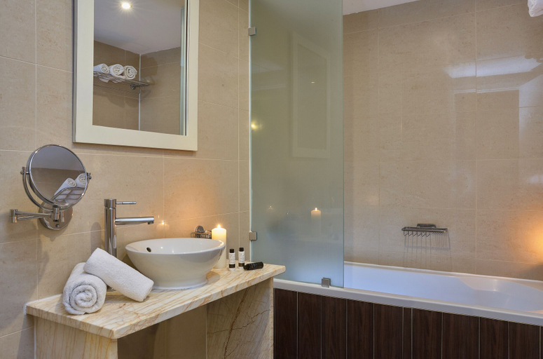 Bathroom 4, Vasia Resort and SPA, Sissi, Crete, Crete