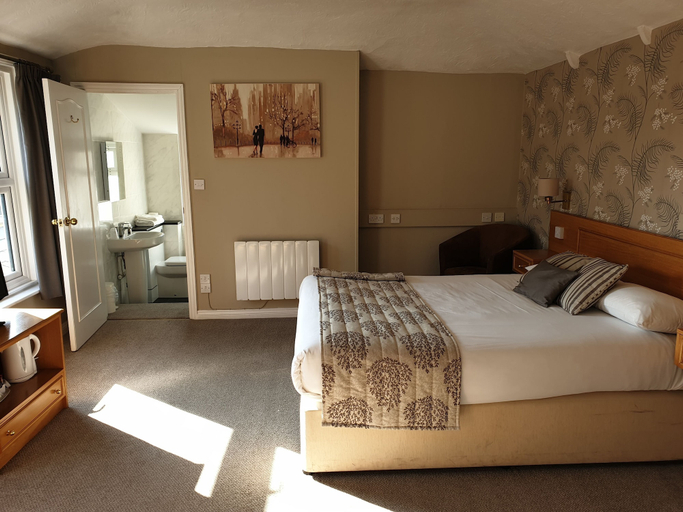 Bedroom 2, Alton House Hotel, Hampshire