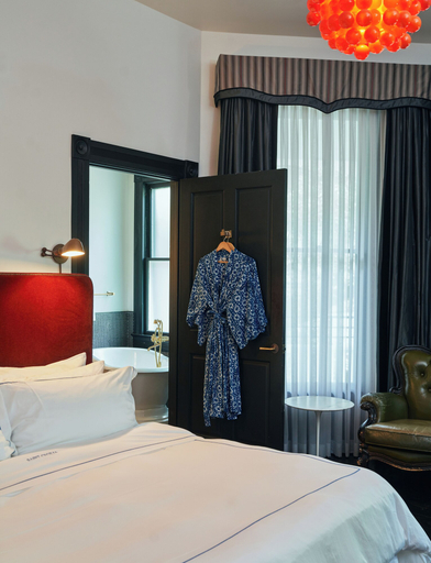 Bedroom 4, Hotel Saint Cecilia, Travis