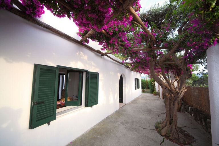 Exterior & Views 2, Ravino Secret Retreat, Napoli