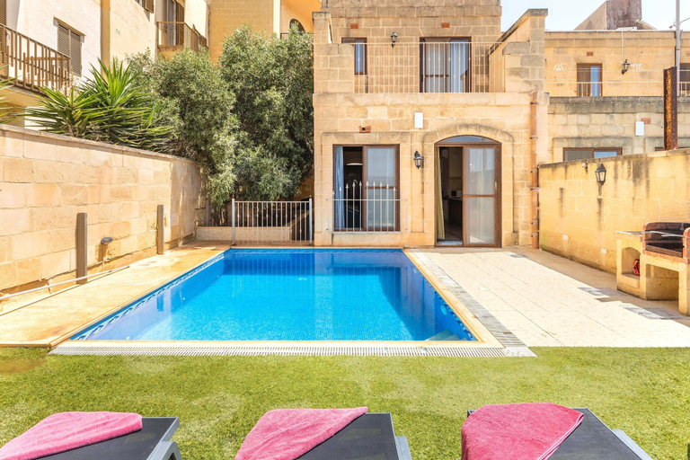 Sport & Beauty 4, Ta Lucija 2 Bedroom Villa With Private Pool
