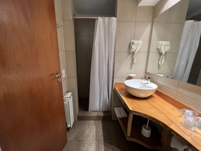 Bathroom 3, Hostería y cabañas Quime Quipan By Nordic, Bariloche