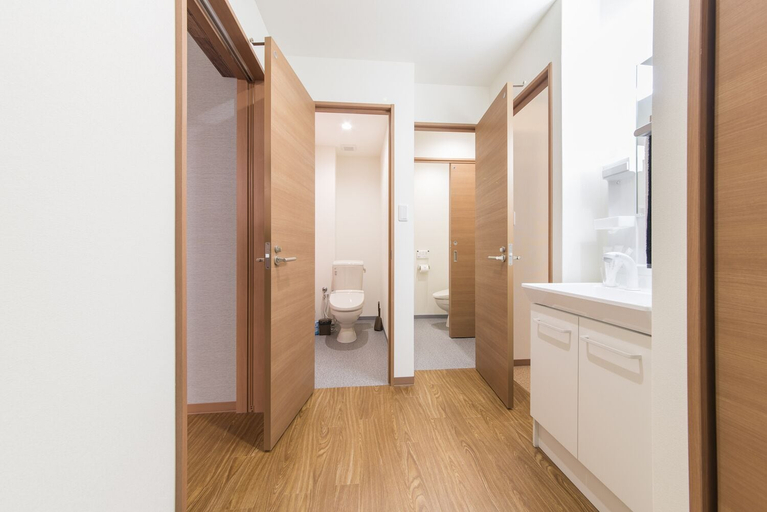 Bathroom 3, come-on inn OSAKA, Osaka