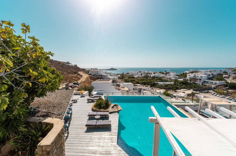 Sport & Beauty 3, Mr and Mrs White Mykonos, South Aegean
