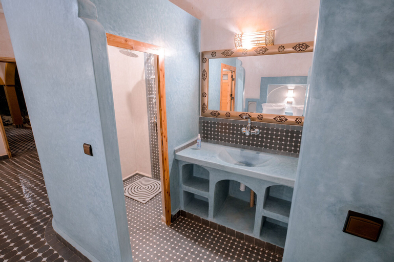 Bathroom 8