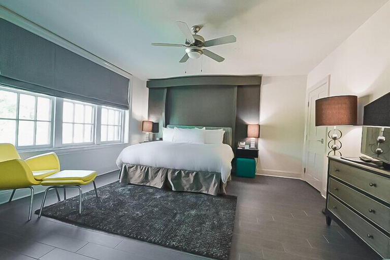 Bedroom 3, White House Hotel, Harrison