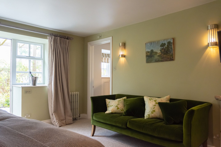 Bedroom 2, The New Inn, Gloucestershire