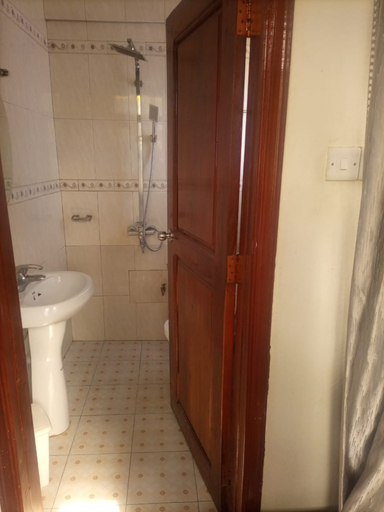 Bathroom, New Pentagon Annex Hotel, Ilala