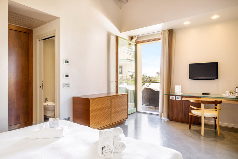 Bedroom 3, The Ziba Hotel & Spa, Verona