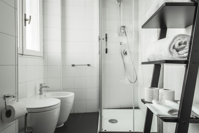 Bathroom 4, Brera Apartments in San Marco, Milano