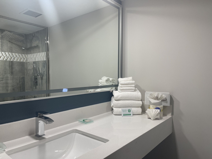 Bathroom 5