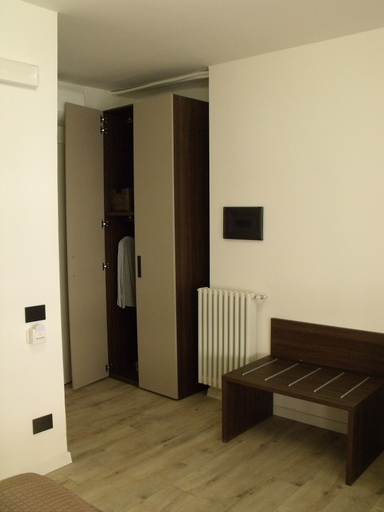 Bedroom 4, Hotel Plaza Ungheria, Palermo