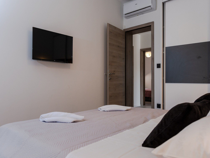 Others 1, Villa Infinity, Kaštela
