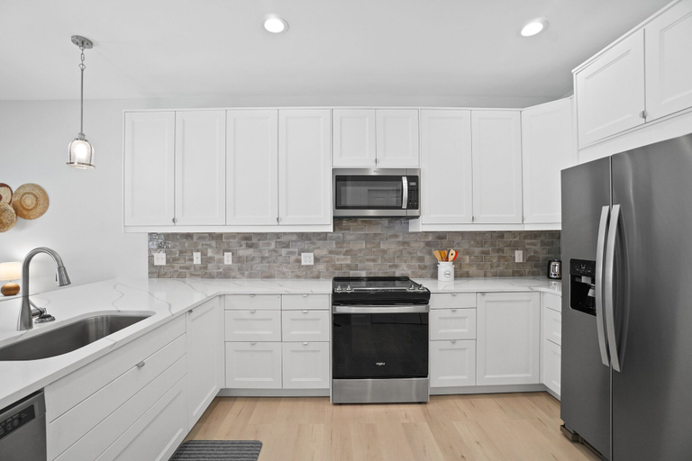 Others 5, Beach House - The Sanderling by PHG, Bay