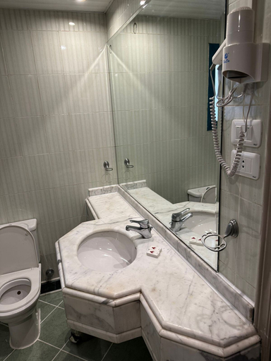 Bathroom 5, Gawharet Al-Ahram Hotel, Al-Ahram