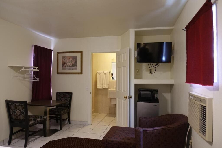 Others 4, Baycities Motel, San Diego