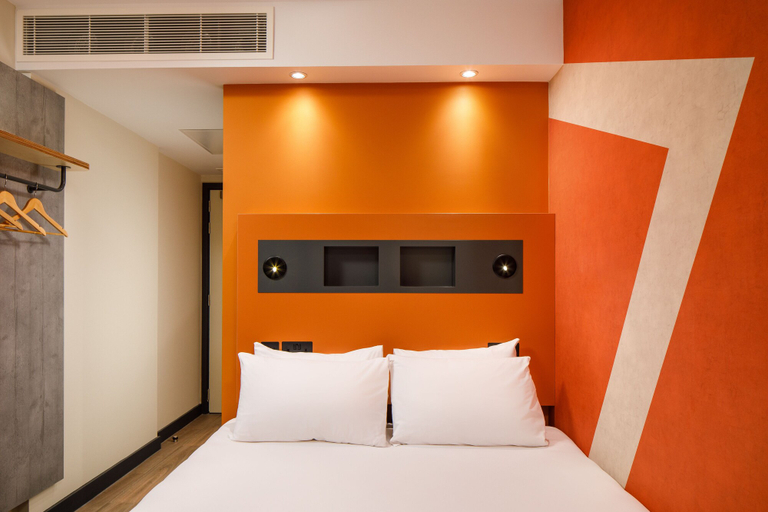 Bedroom 4, ibis budget Manchester Airport, Manchester