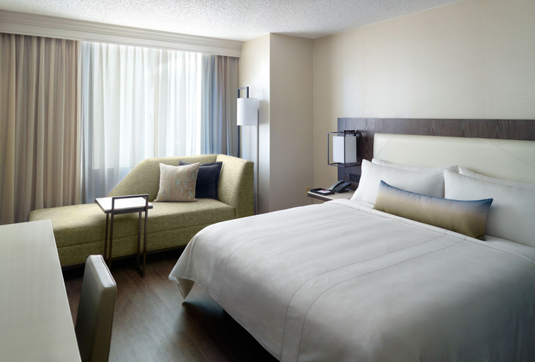 Bedroom 3, Atlanta Airport Marriott, Fulton